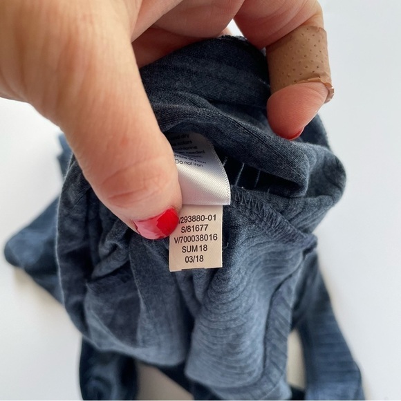 Athleta Tank Top Essence Cross Back Stripe Heather Sleeveless Stretch Navy Blue - Picture 10 of 11